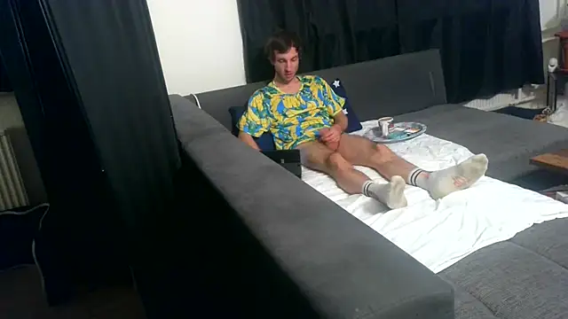 Snapshot of cum2camboys chatting on 02/14/26, 07:25 cum2camboys online show from 02/14/26, 07:25