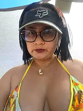 Snapshot of Milagros-hot chatting on 10/19/25, 07:49 Milagros-hot online show from 10/19/25, 07:49