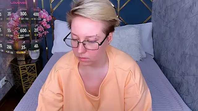 AlexandraGreen online show from 03/02/26, 09:00