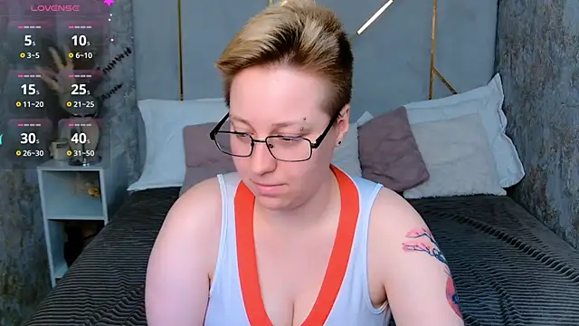 AlexandraGreen online show from 10/10/25, 09:04