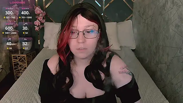 AlexandraGreen online show from 05/24/26, 07:47