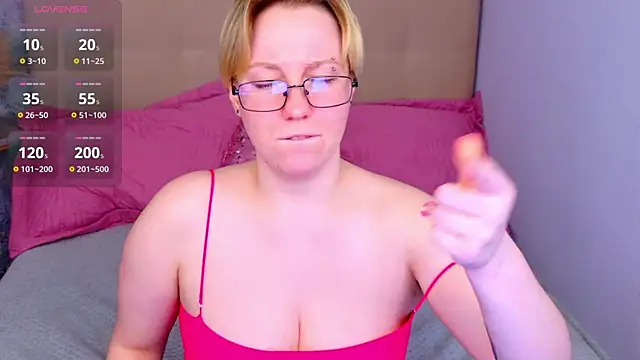 AlexandraGreen online show from 05/22/26, 10:41