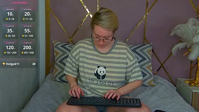 AlexandraGreen online show from 02/26/26, 10:21