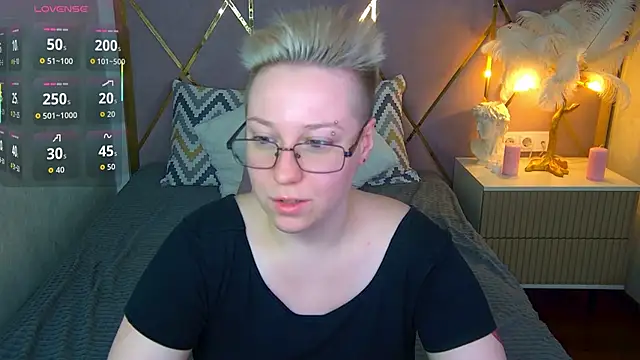 AlexandraGreen online show from 11/23/25, 04:28