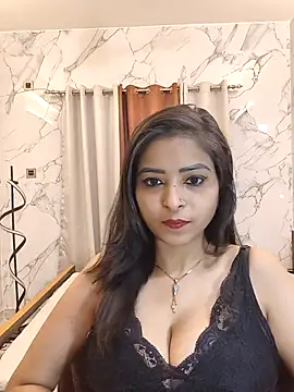 QUEEN-ADITI online show from 02/26/26, 06:08