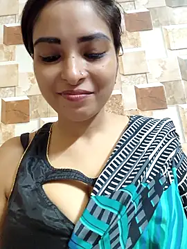 QUEEN-ADITI online show from 10/06/25, 03:08