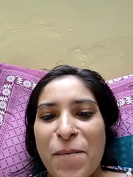 QUEEN-ADITI online show from 10/13/25, 07:04
