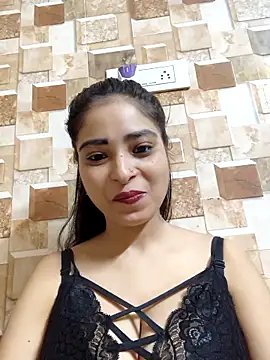 QUEEN-ADITI online show from 10/10/25, 03:24