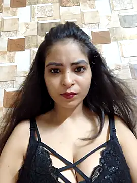 QUEEN-ADITI online show from 09/30/25, 02:01