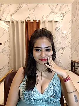 QUEEN-ADITI online show from 03/07/26, 05:40