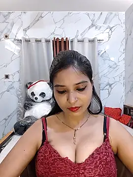 QUEEN-ADITI online show from 04/04/26, 06:25