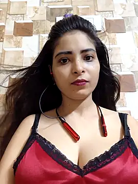 QUEEN-ADITI online show from 10/03/25, 04:08