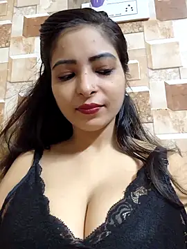 QUEEN-ADITI online show from 09/13/25, 01:00