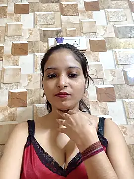 QUEEN-ADITI online show from 12/04/25, 03:55