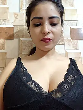 QUEEN-ADITI online show from 09/16/25, 02:18