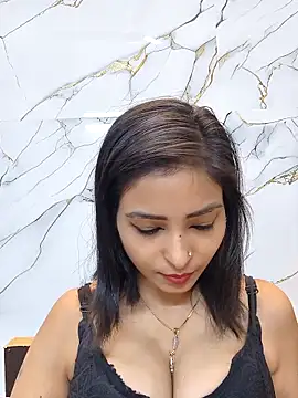 QUEEN-ADITI online show from 02/11/26, 04:40