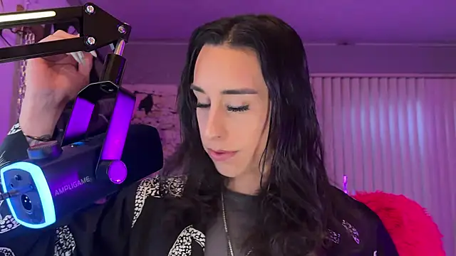 xoFrankie online show from 04/12/26, 01:42