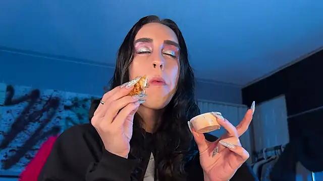 xoFrankie online show from 04/04/26, 07:59