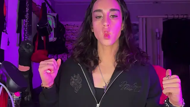 xoFrankie online show from 11/11/25, 03:23