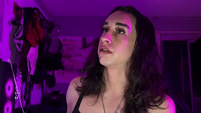 xoFrankie online show from 12/15/25, 05:02