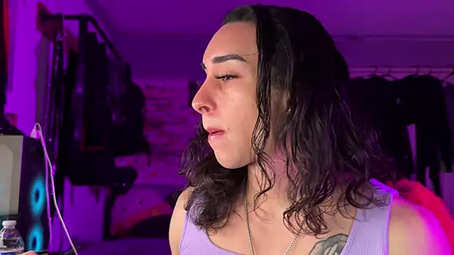 xoFrankie online show from 11/29/25, 02:44