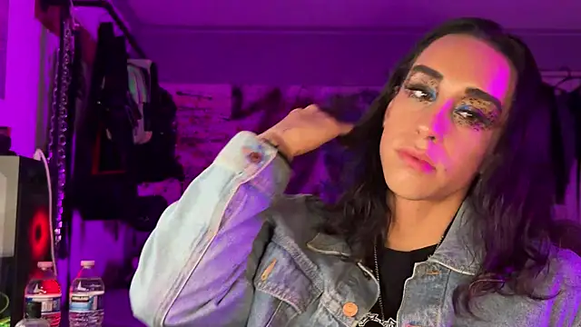 xoFrankie online show from 11/28/25, 06:46