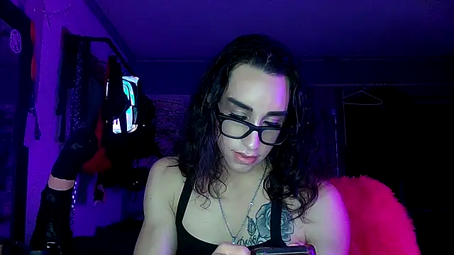 xoFrankie online show from 11/10/25, 01:54