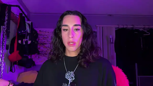 xoFrankie online show from 11/15/25, 02:59