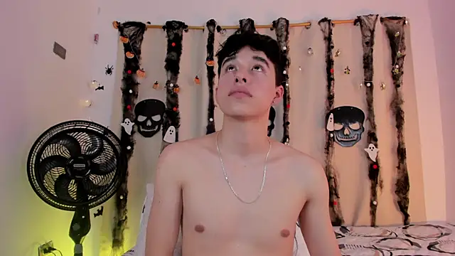 mrhot night online show from 10/22/25, 11:36