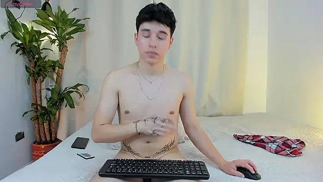 mrhot night online show from 04/10/26, 11:01