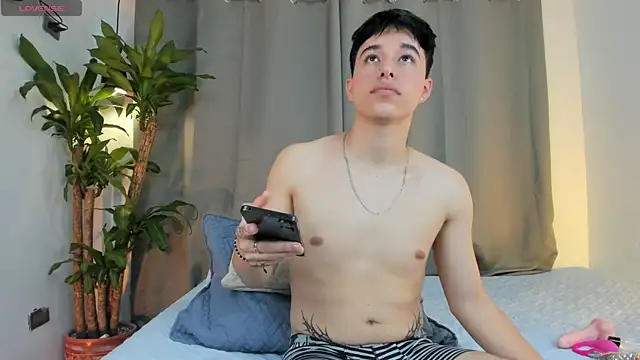 mrhot night online show from 05/12/26, 11:27