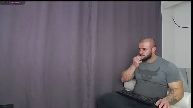 RickyMiami1 online show from 11/05/25, 06:11