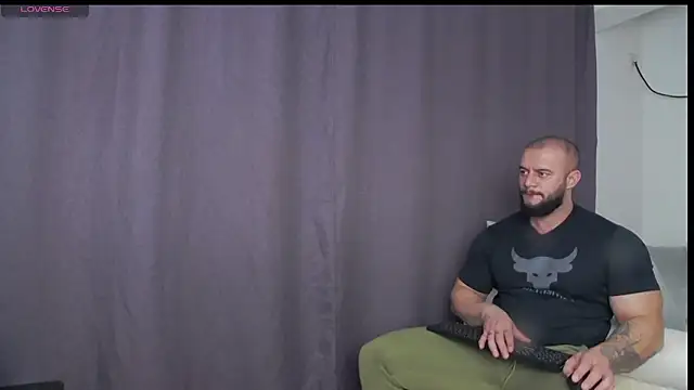 RickyMiami1 online show from 11/18/25, 10:07