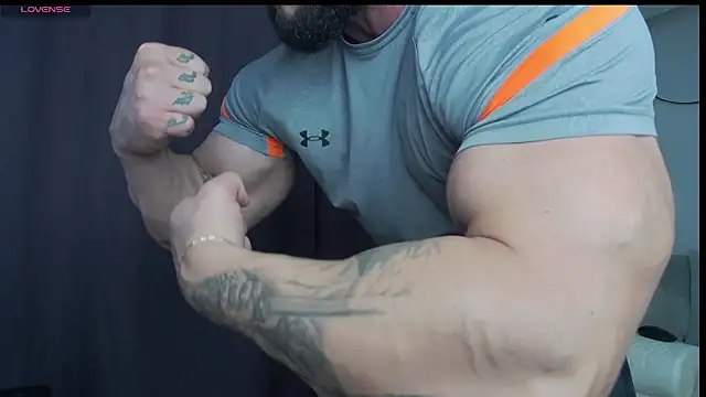 RickyMiami1 online show from 11/09/25, 06:23