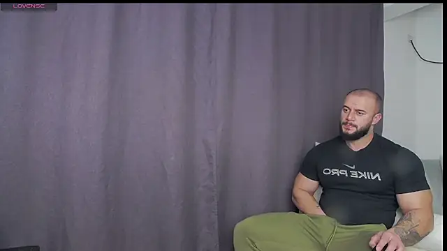 RickyMiami1 online show from 11/25/25, 06:52