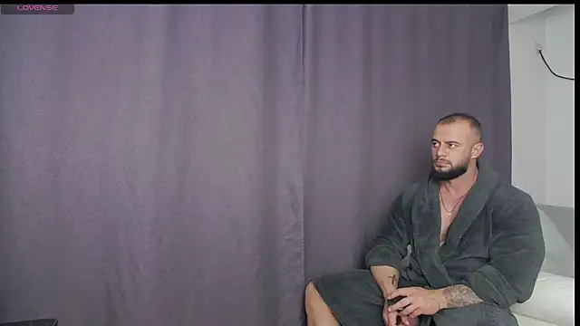 Snapshot of RickyMiami1 chatting on 10/11/25, 09:38 RickyMiami1 online show from 10/11/25, 09:38