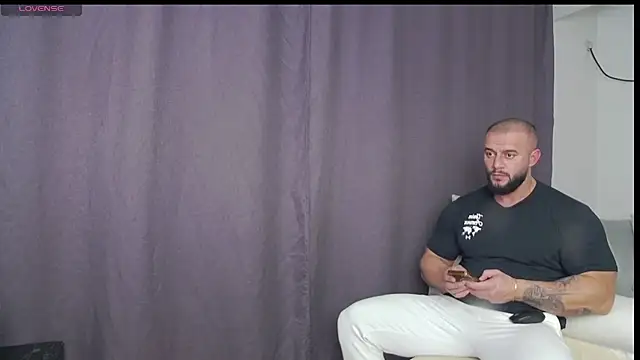 RickyMiami1 online show from 11/20/25, 07:47