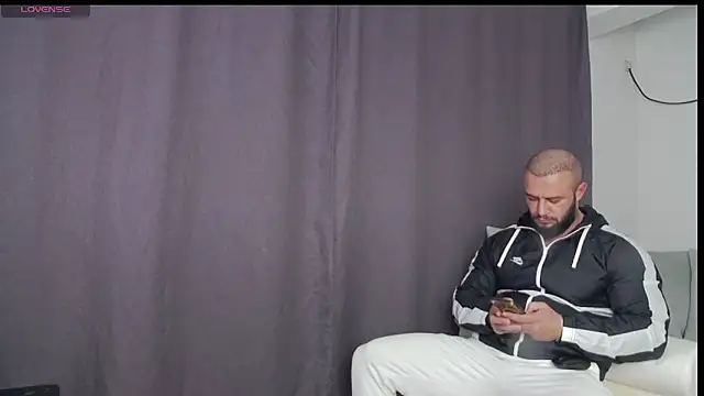 RickyMiami1 online show from 10/28/25, 06:07