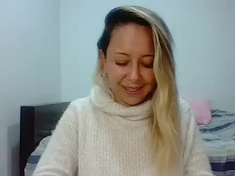 leah susman online show from 11/07/25, 02:16