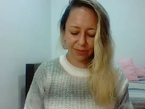 leah susman online show from 11/13/25, 02:15