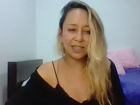 leah susman online show from 11/20/25, 01:50