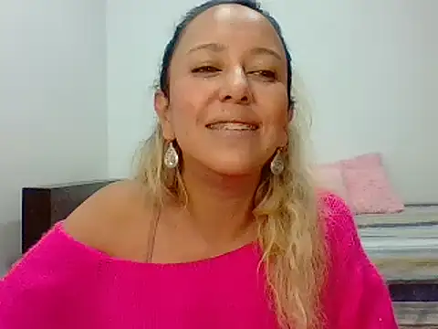 leah susman online show from 10/15/25, 01:48