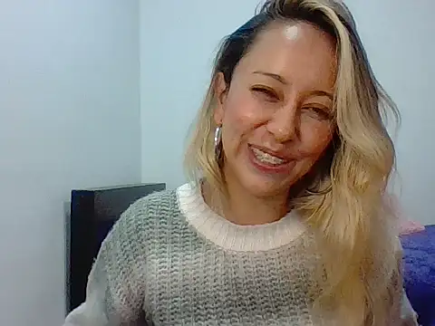 leah susman online show from 09/16/25, 01:28