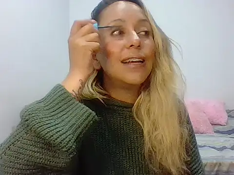 leah susman online show from 11/08/25, 01:31