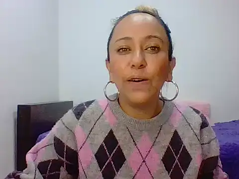 leah susman online show from 09/23/25, 01:45