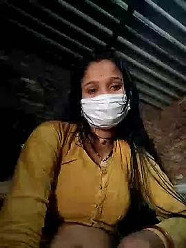 Snapshot of Sapna_thakurr chatting on 11/17/25, 05:55 Sapna thakurr online show from 11/17/25, 05:55