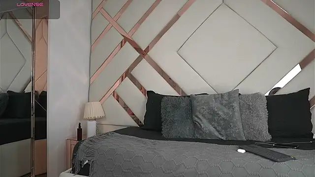 Julieth Rojas online show from 04/23/26, 04:30