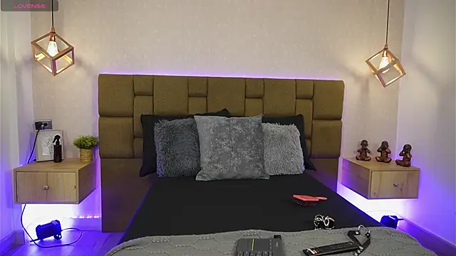 Julieth Rojas online show from 03/25/26, 04:56