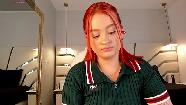 Julieth Rojas online show from 09/24/25, 03:46