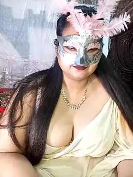 Tanisha-Chy online show from 11/18/25, 06:00